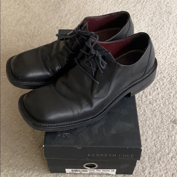 Kenneth Cole Oxford lace ups - “Lace the Facts” - Picture 3 of 4